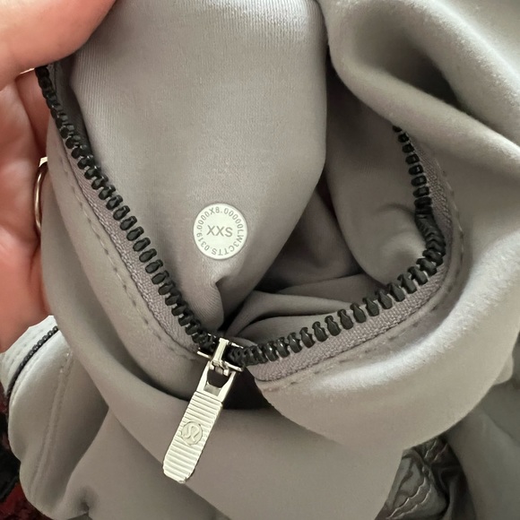 Lululemon Swept Along Jacket in Dark Chrome (MATCHING SET IN OTHER LISTING) - Picture 10 of 11